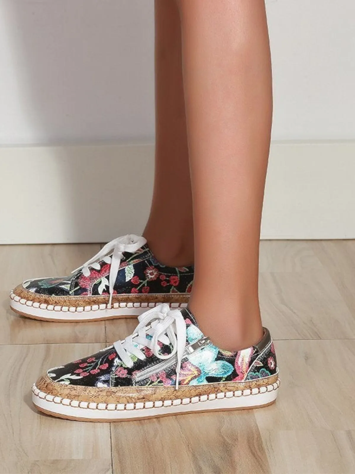 Evy Floral Color Print Sneakers