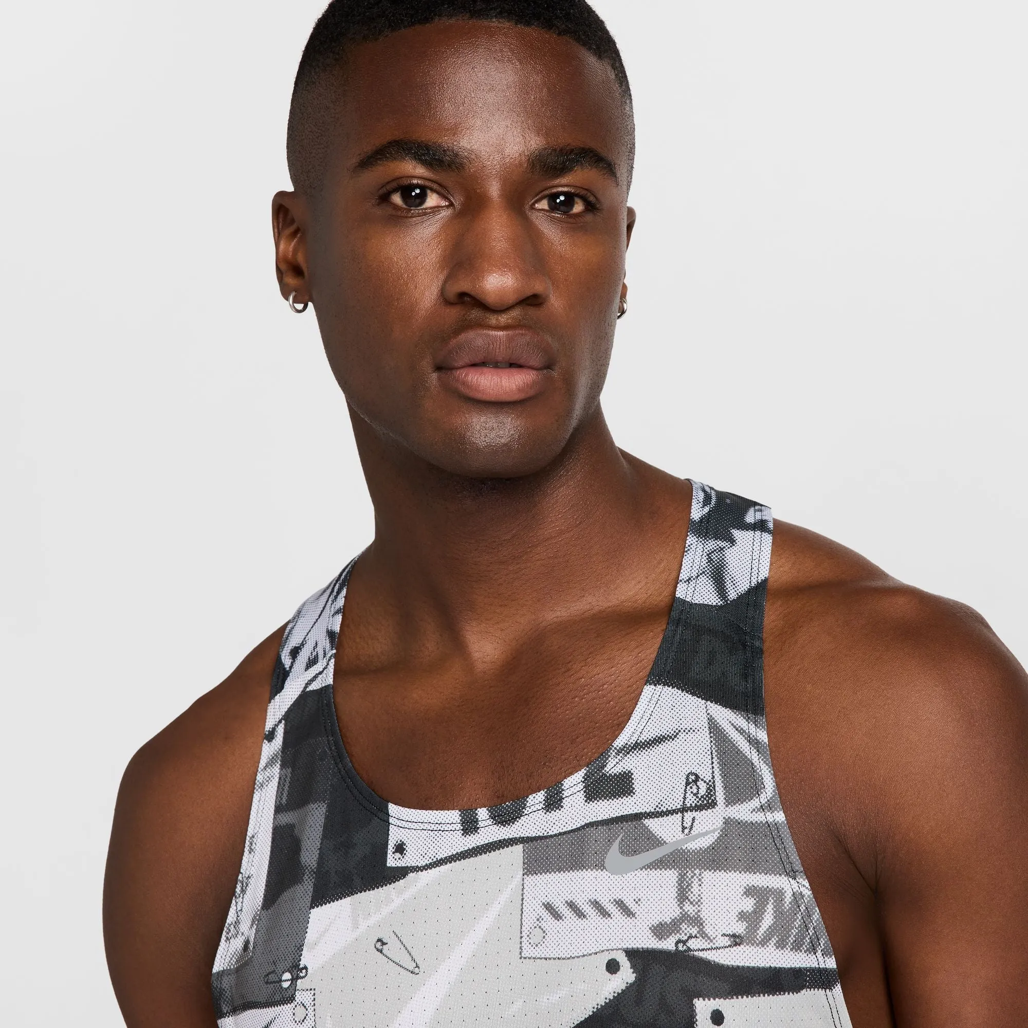 Men's Fast Run Energy Dri-FIT Running Singlet (045 - Off Noir/Reflective Silver)