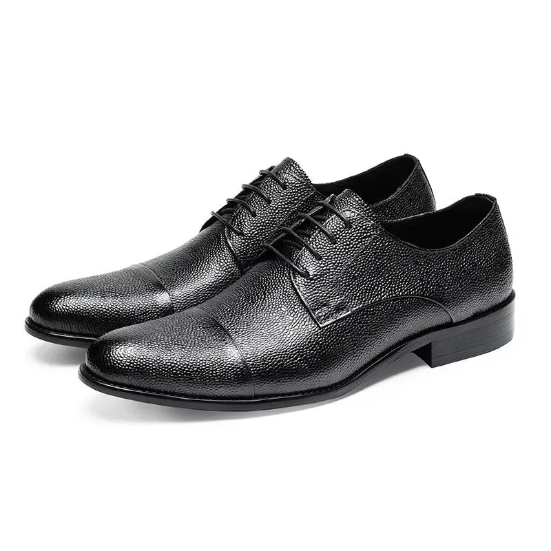 Serpatura Chic Lace-Up Footwear