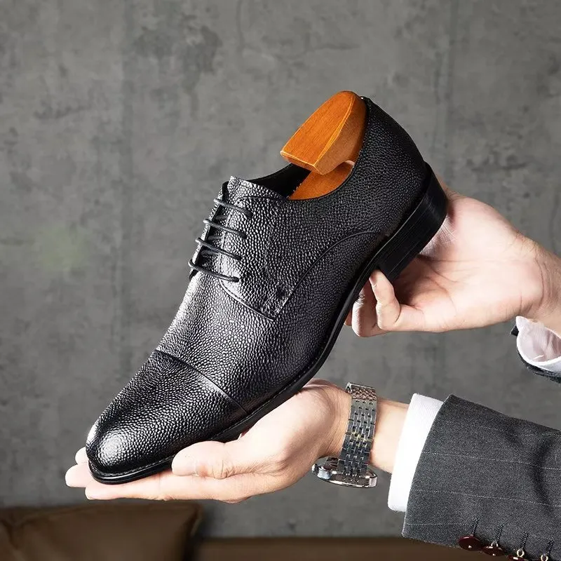 Serpatura Chic Lace-Up Footwear