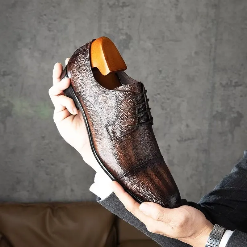 Serpatura Chic Lace-Up Footwear