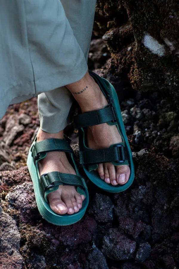 Women’s Adventurer Sandals In Leaf